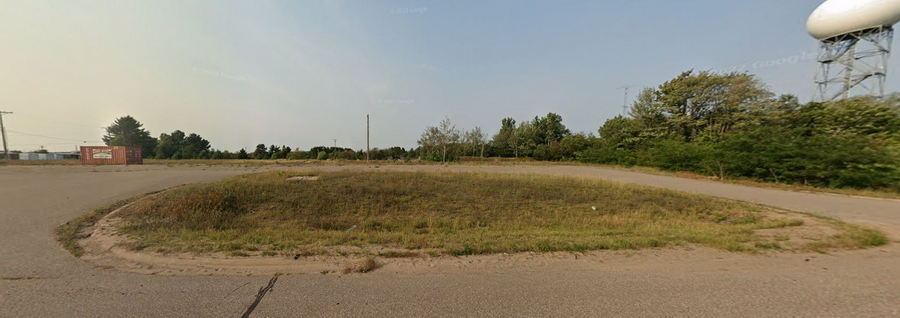 Airport Motel - 2022 Street View - Empty Lot (newer photo)